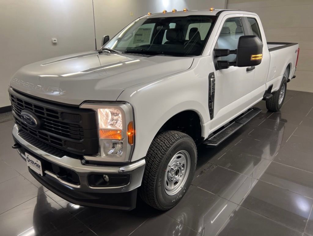 New 2026 Ford F250 XL w/ XL Chrome Package image 3