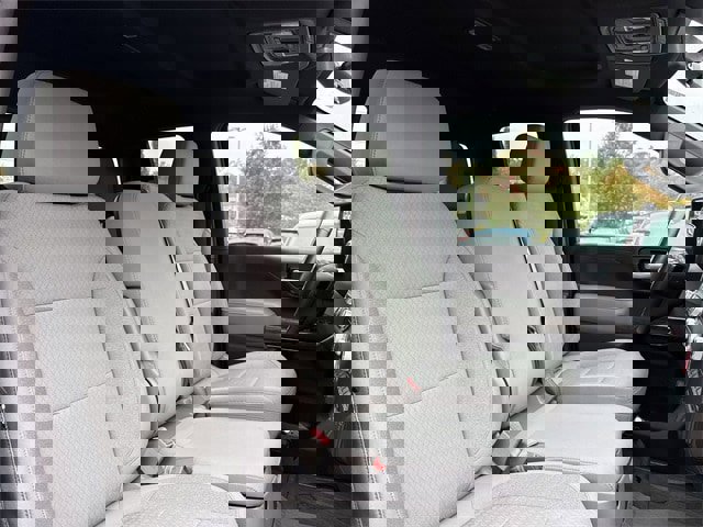 Used 2021 GMC Sierra 1500 SLE image 16