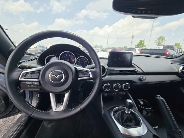 Used 2021 MAZDA MX-5 Miata RF Grand Touring RWD image 11