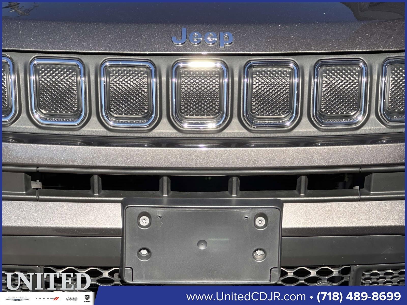 Used 2022 Jeep Compass Latitude image 10