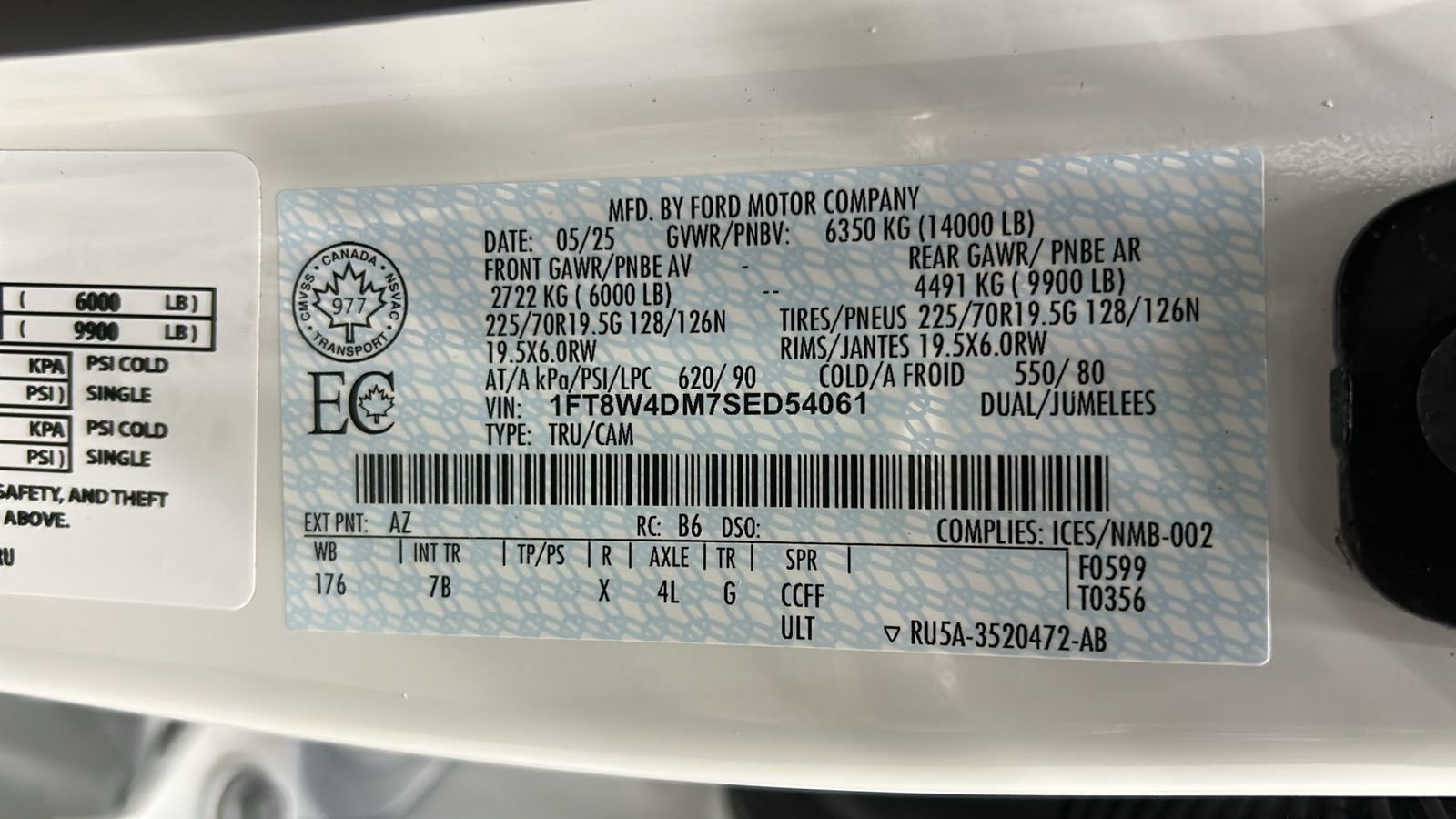 Used 2025 Ford F450 Platinum w/ FX4 Off-Road Package image 45