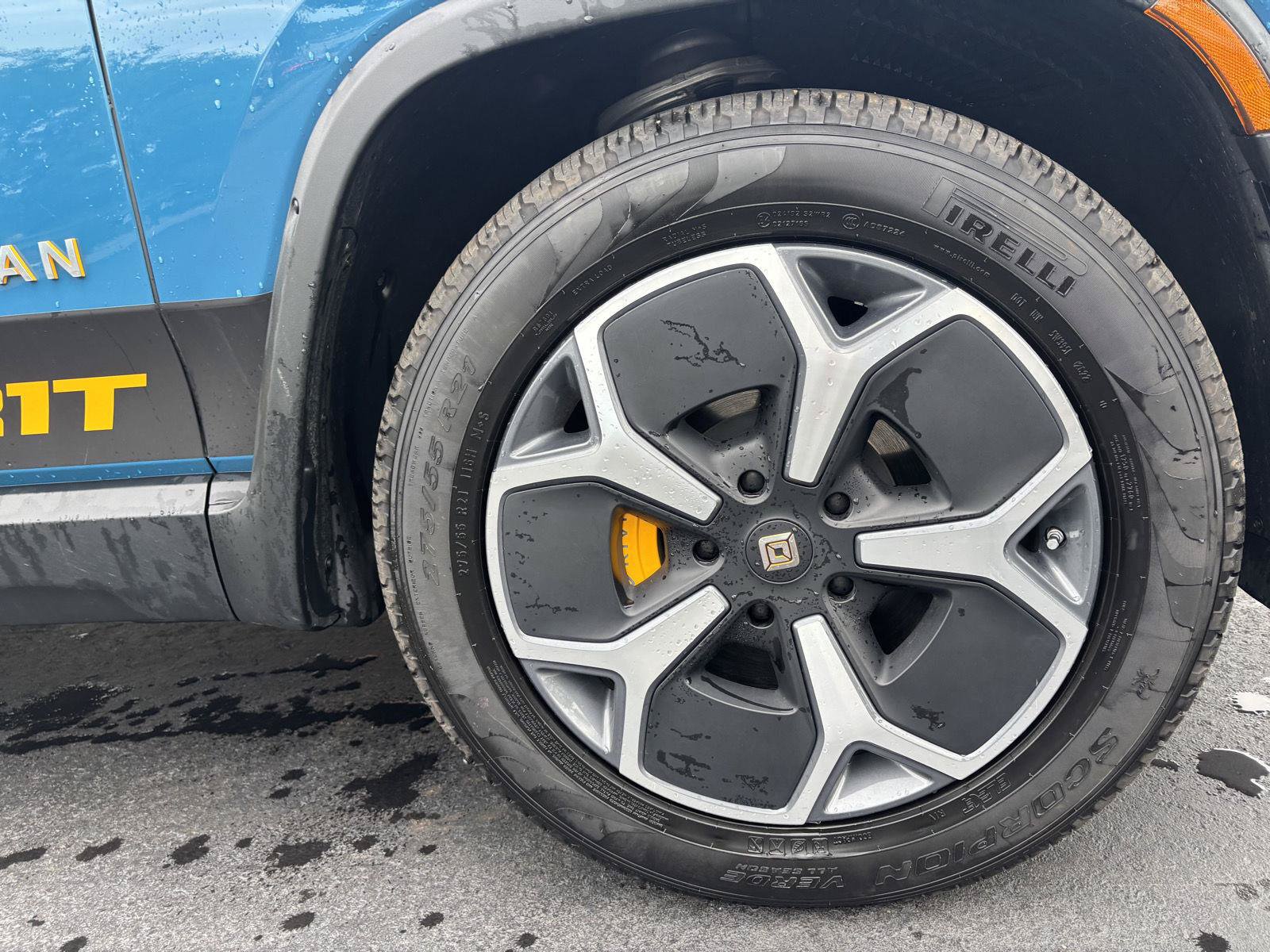 Used 2022 Rivian R1T Adventure AWD/4WD image 13