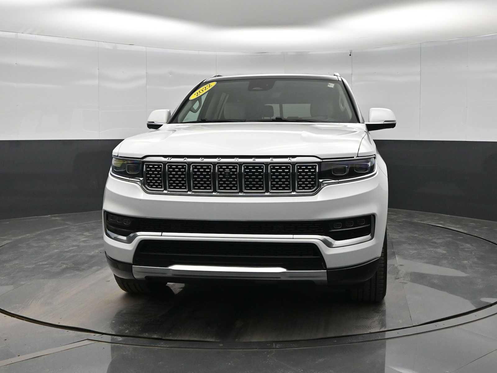 Used 2022 Jeep Grand Wagoneer Series I AWD/4WD image 3