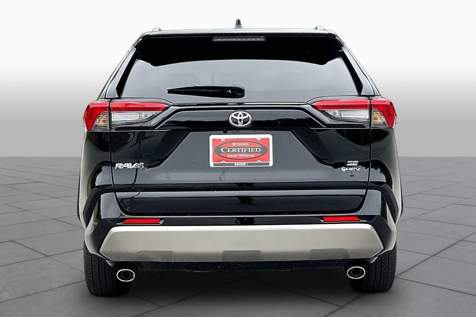 Used 2025 Toyota RAV4 SE w/ Convenience Package AWD/4WD image 5