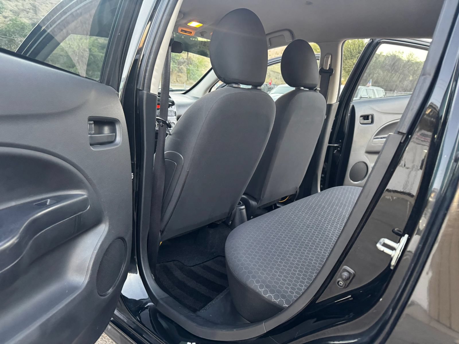Used 2014 Mitsubishi Mirage DE FWD image 11