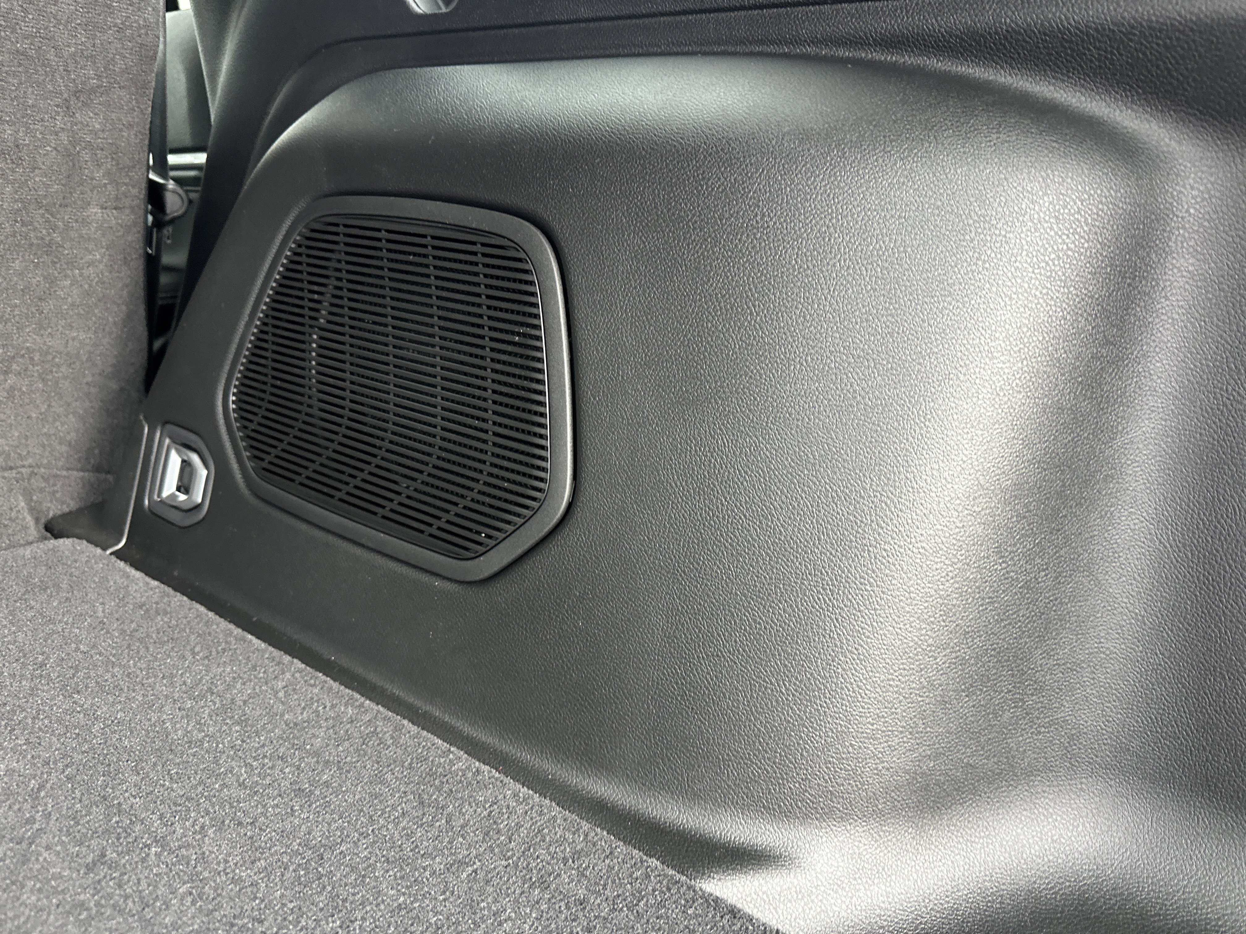 New 2026 Jeep Grand Cherokee Limited Reserve image 15