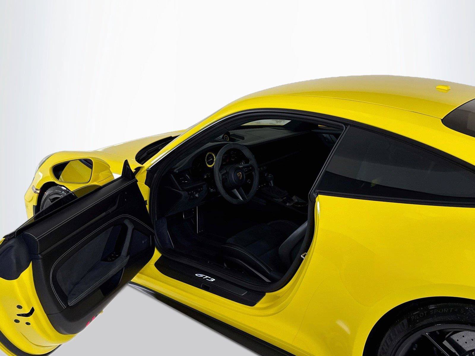 Used 2022 Porsche 911 GT3 RWD image 12