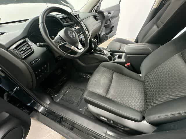 Used 2019 Nissan Rogue SV w/ Premium Package AWD/4WD image 16