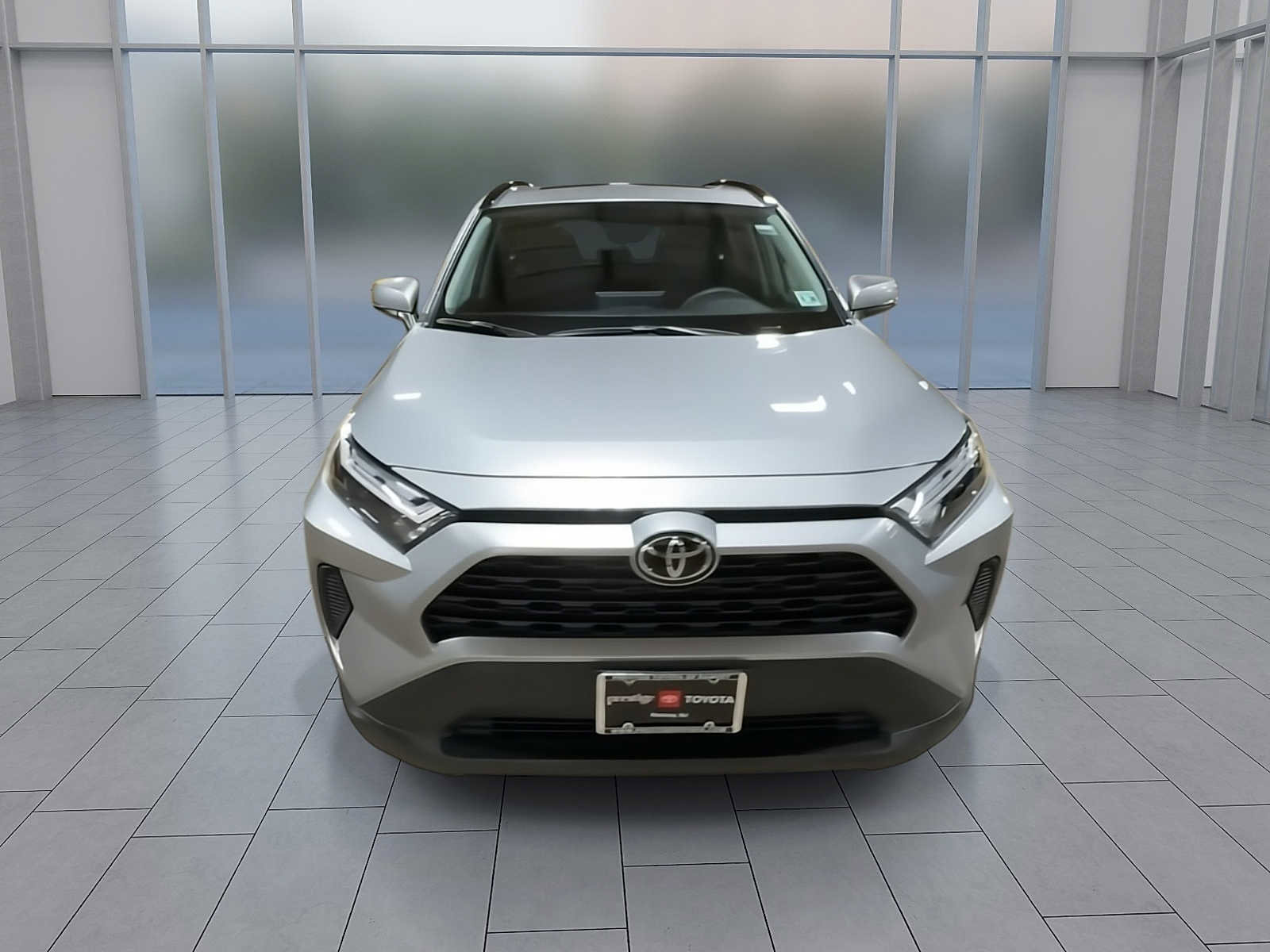 Used 2025 Toyota RAV4 XLE w/ Convenience Package image 5