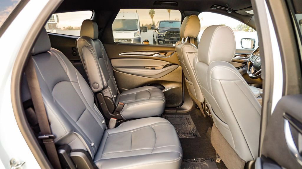 Used 2024 Buick Enclave Premium AWD/4WD image 19