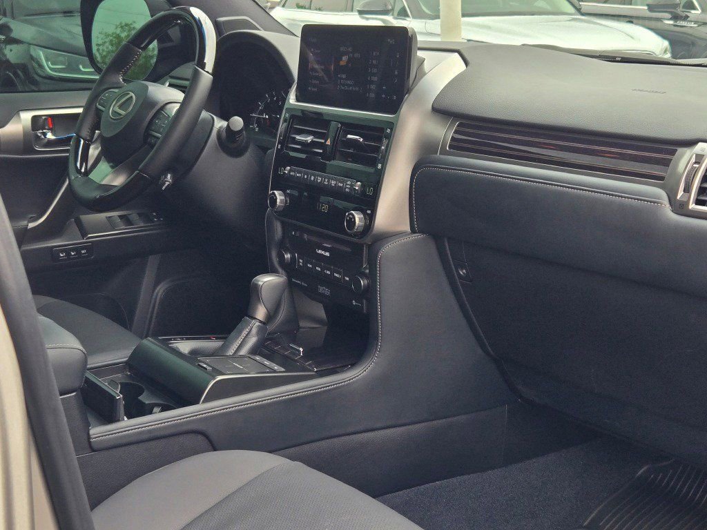 Used 2023 Lexus GX 460 Premium image 7