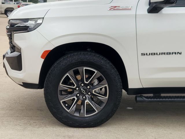 Used 2024 Chevrolet Suburban Z71 w/ Luxury Package AWD/4WD image 8