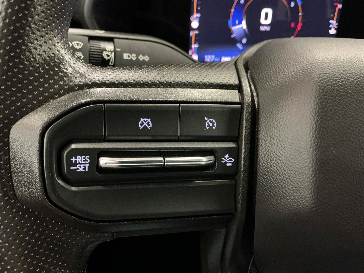 Used 2023 Chevrolet Colorado Trail Boss w/ Technology Package AWD/4WD image 21