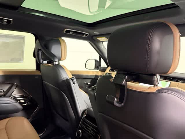New 2027 Land Rover Range Rover Sport Dynamic SE AWD/4WD image 27