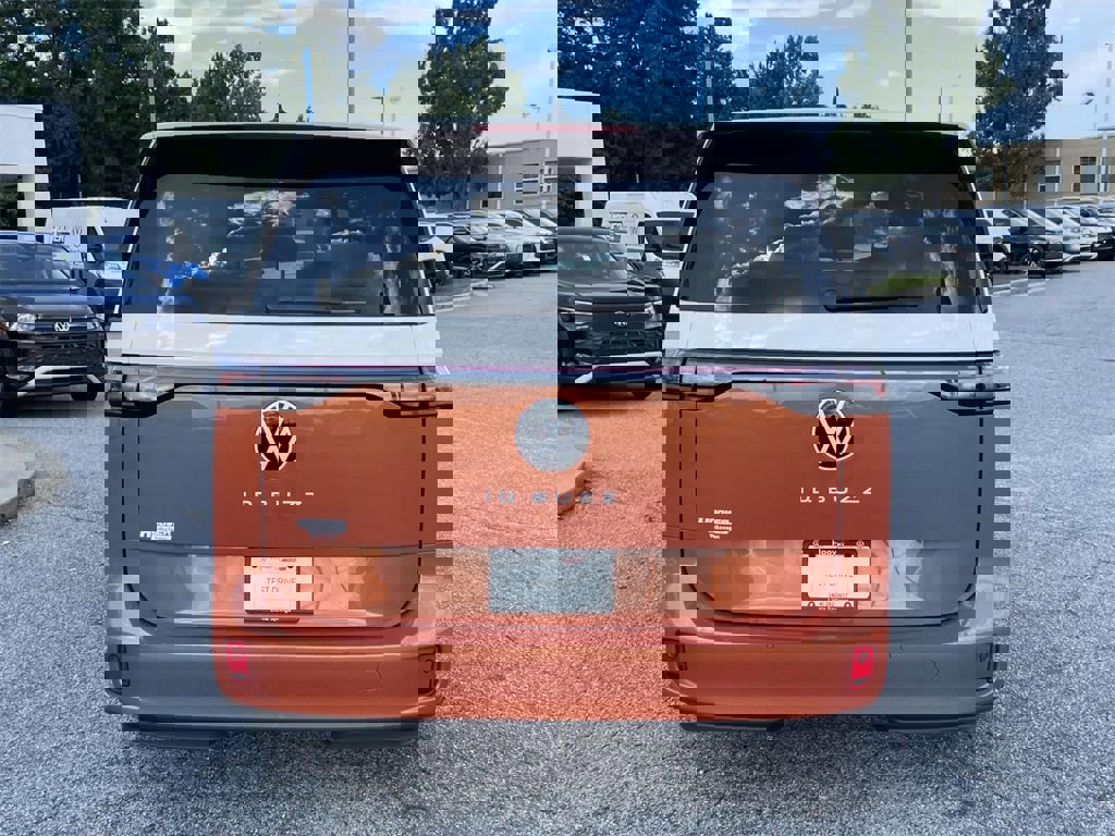 New 2025 Volkswagen ID. Buzz Pro S Plus image 4