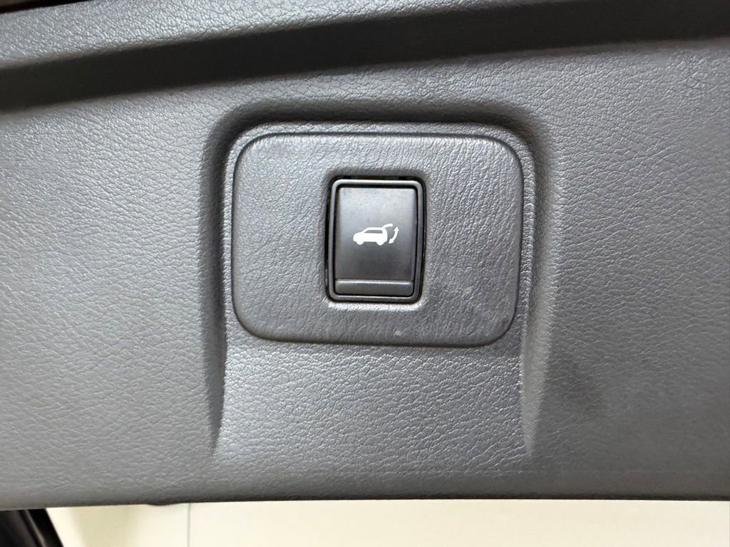 Used 2022 Nissan Murano SL w/ Cargo Package image 32
