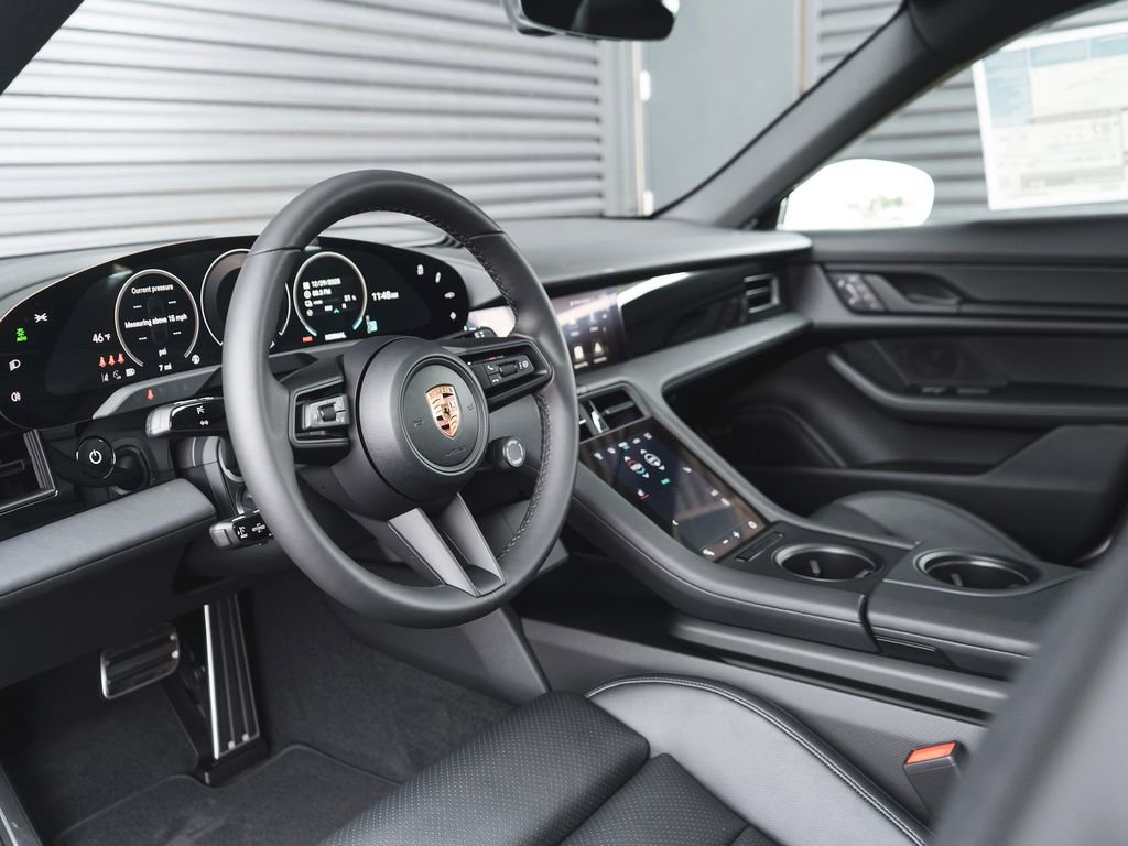 New 2026 Porsche Taycan image 4