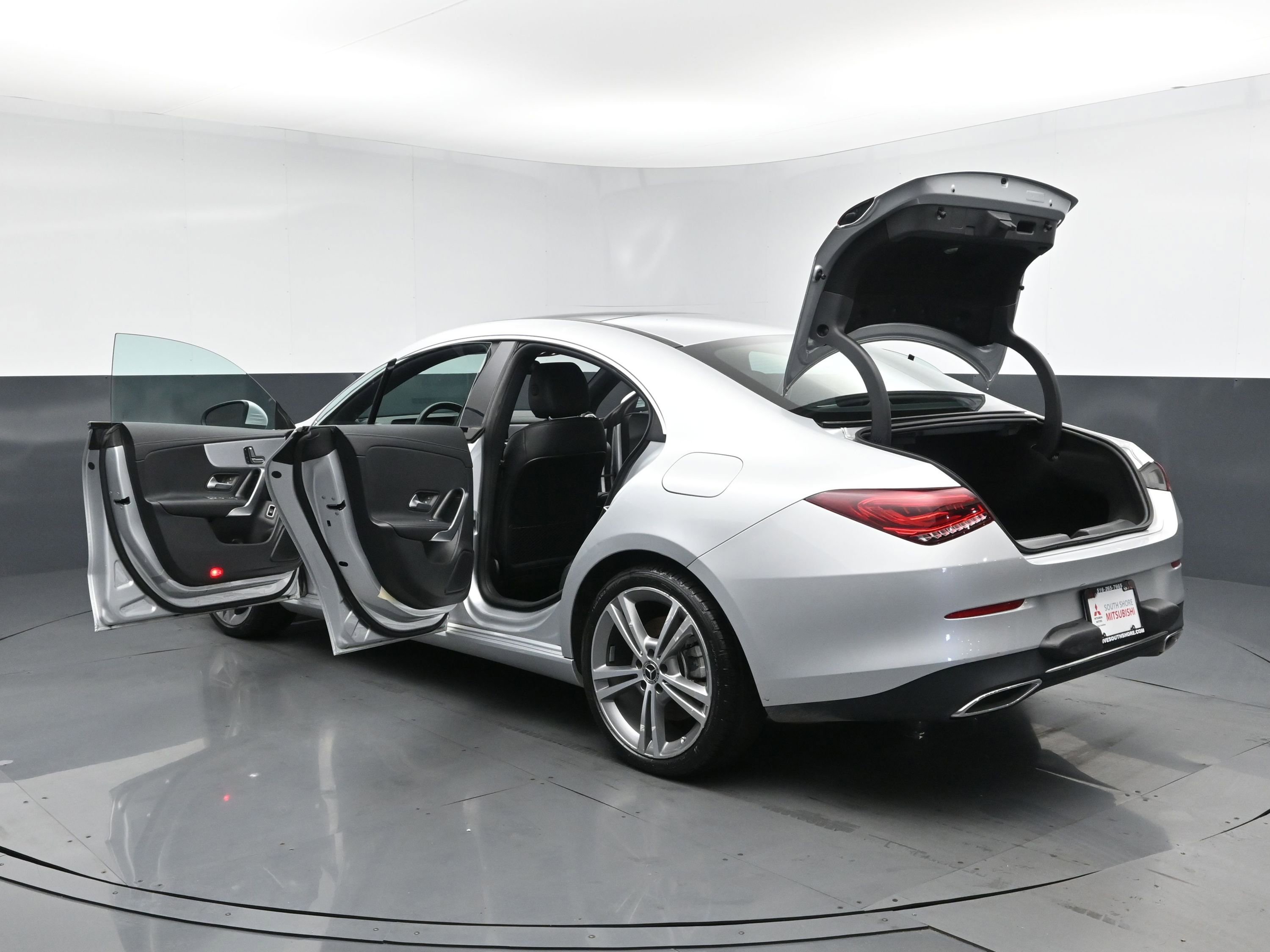 Used 2022 Mercedes-Benz CLA 250 4MATIC image 32