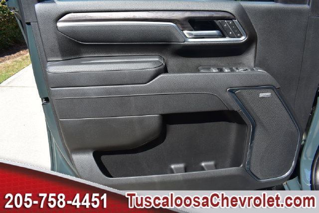 Used 2025 Chevrolet Silverado 2500 LTZ w/ LTZ Premium Package AWD/4WD image 18