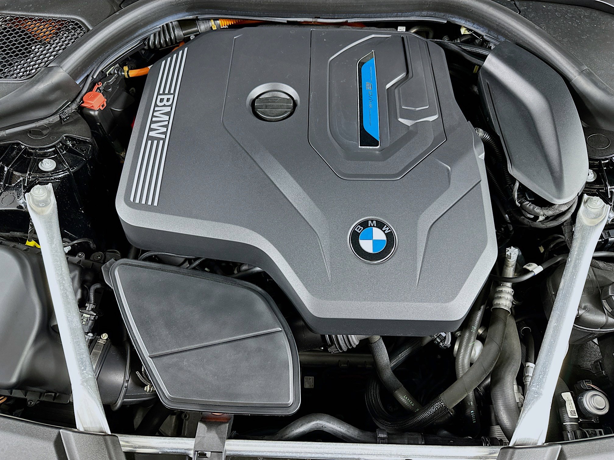 Used 2023 BMW 530e w/ Convenience Package image 34