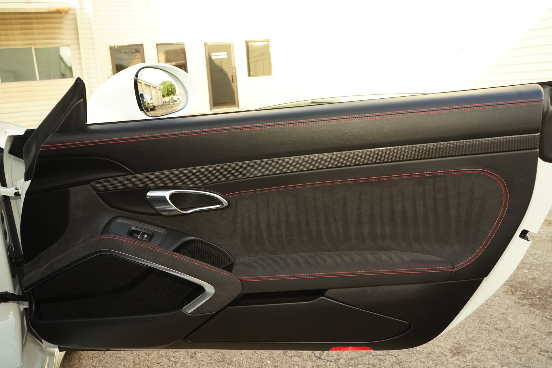 Used 2018 Porsche 911 GT3 RWD image 23