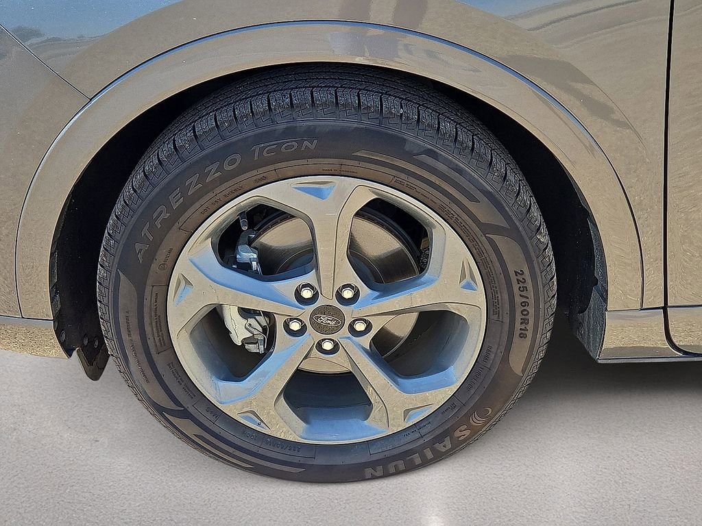 Used 2023 Ford Escape ST-Line FWD image 10