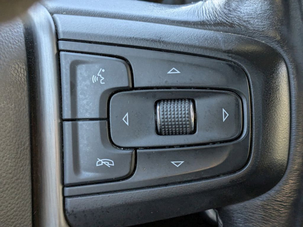 Certified 2022 GMC Sierra 3500 Denali w/ Denali Black Diamond Edition image 18