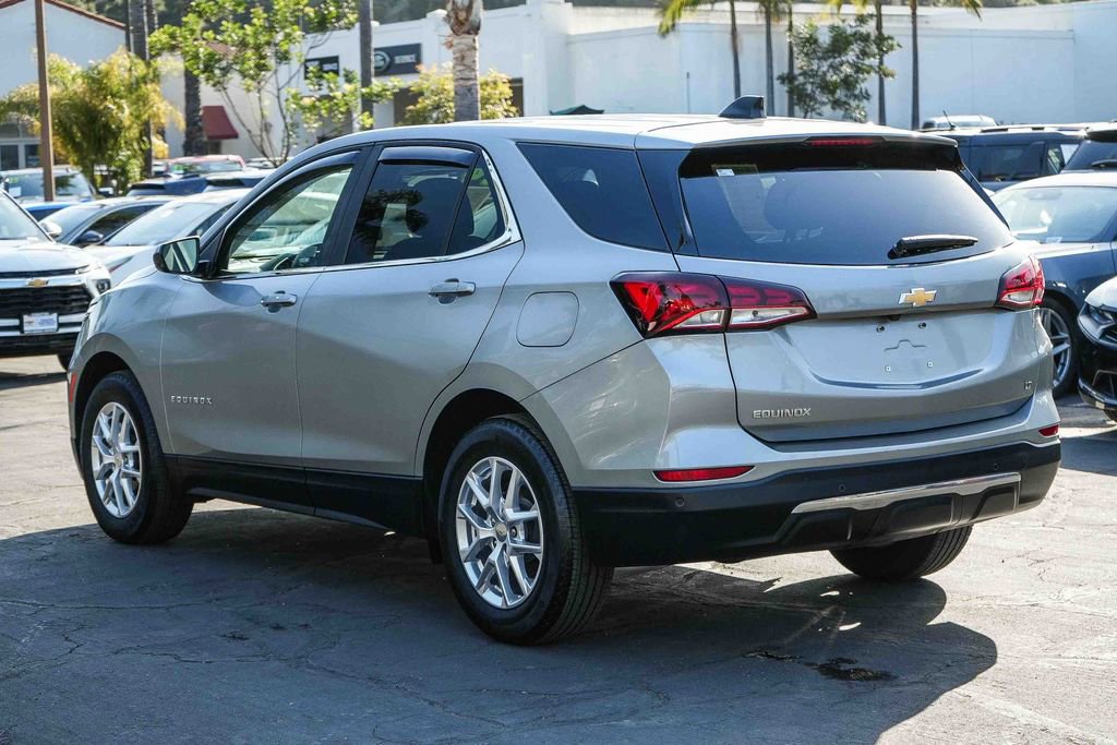 Used 2024 Chevrolet Equinox LT FWD image 4
