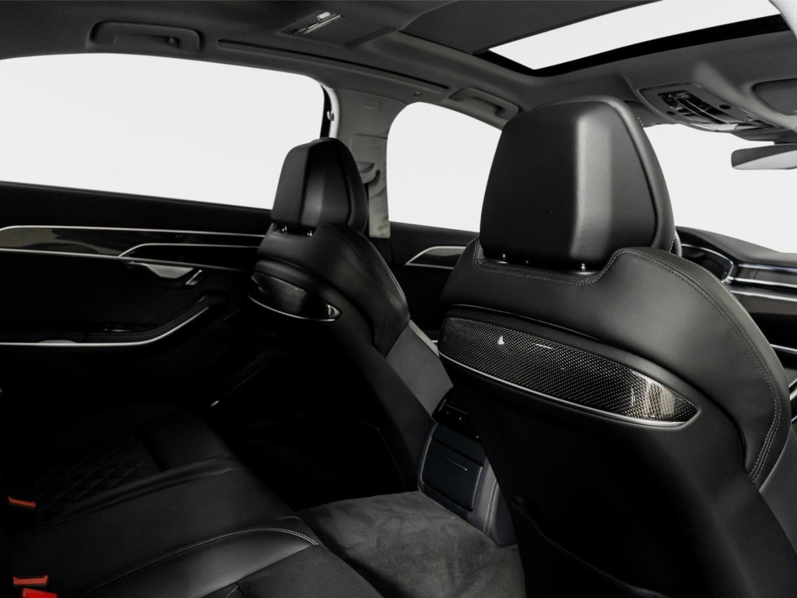 Used 2022 Audi S8 w/ S8 Executive Package image 52