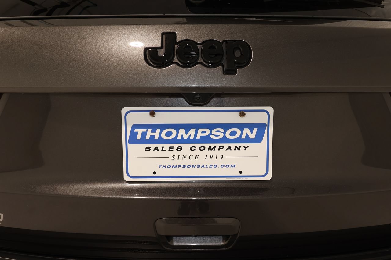 Used 2021 Jeep Grand Cherokee Laredo X RWD image 22