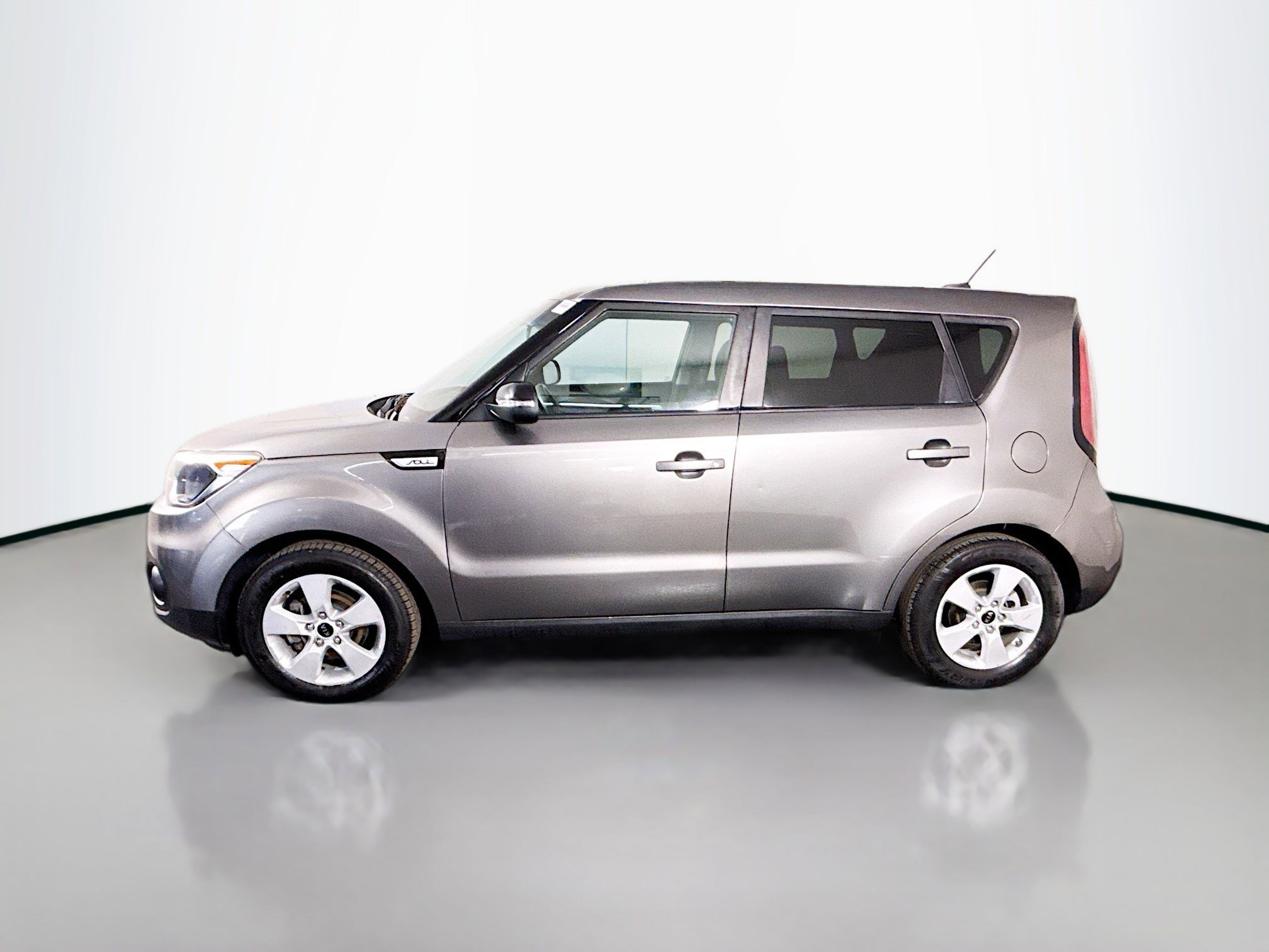 Used 2018 Kia Soul FWD image 6