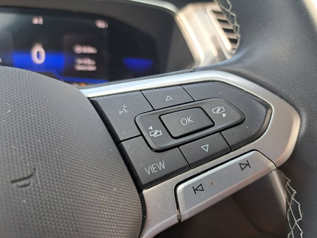 Used 2023 Volkswagen Tiguan SE FWD image 13
