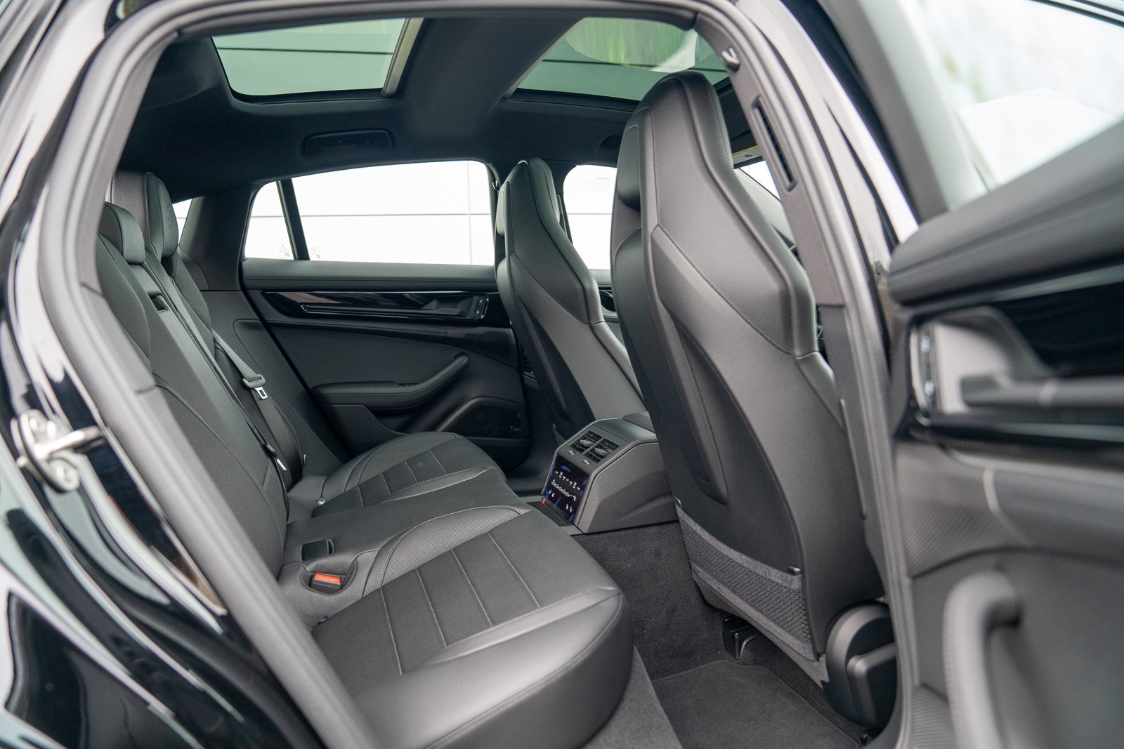 Certified 2026 Porsche Panamera 4 AWD/4WD image 24