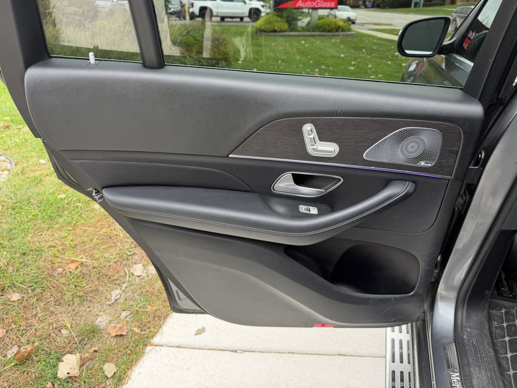 Used 2020 Mercedes-Benz GLS 450 4MATIC image 24