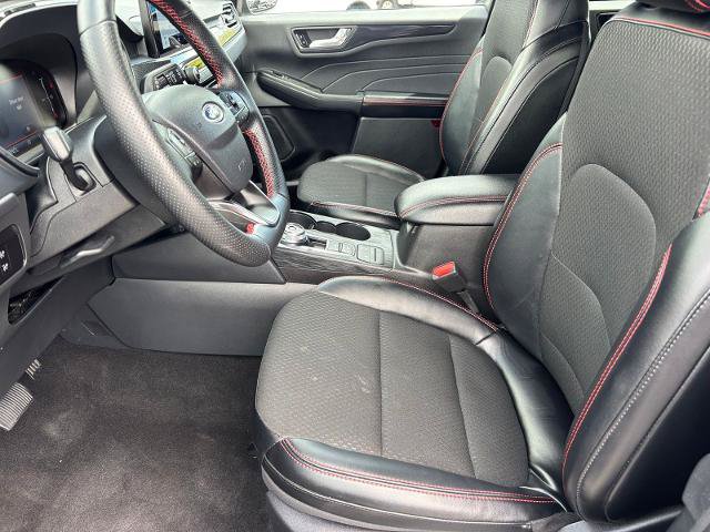 Certified 2025 Ford Escape ST-Line AWD/4WD image 14