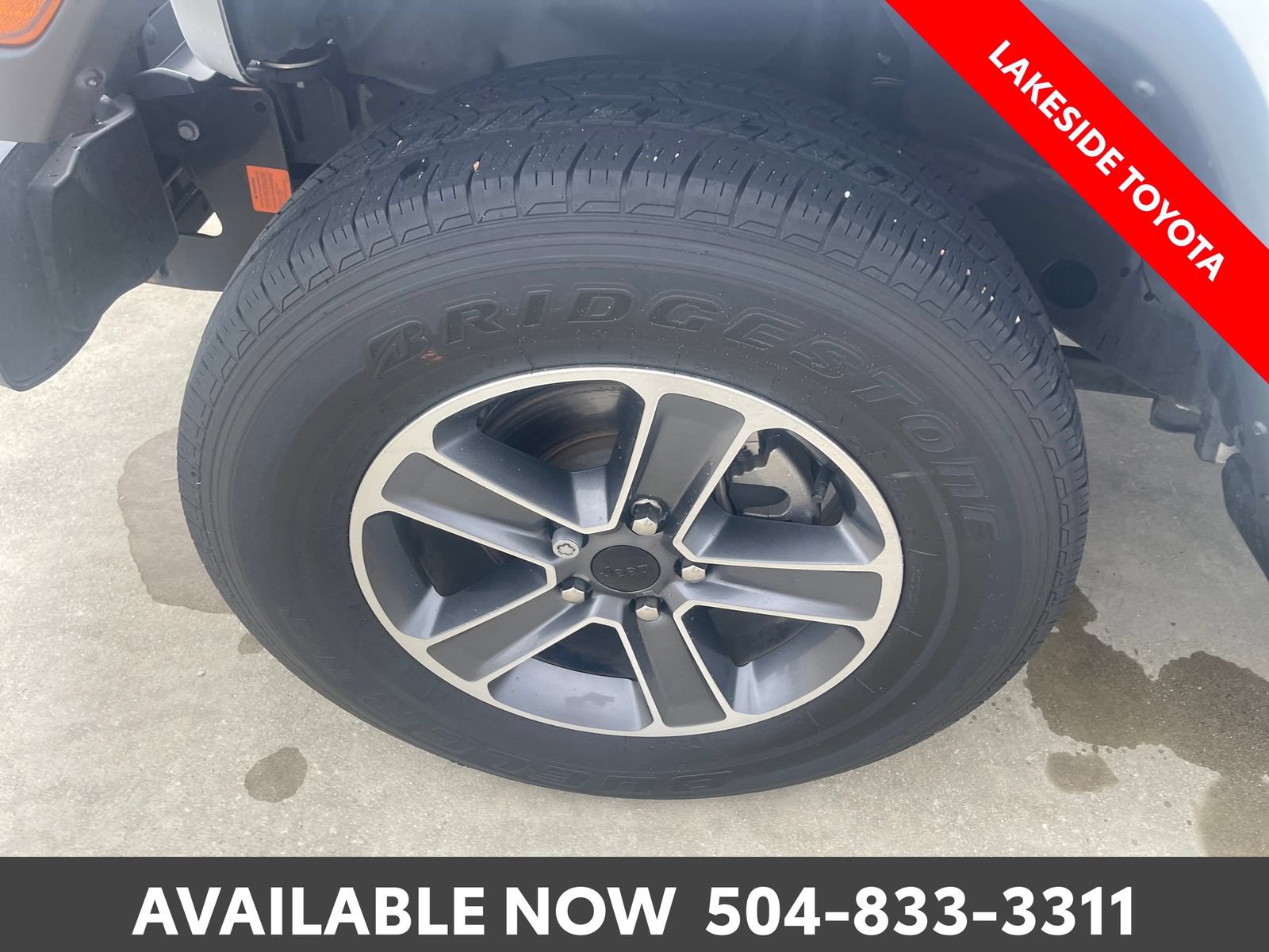 Used 2023 Jeep Wrangler Unlimited Sahara AWD/4WD image 13