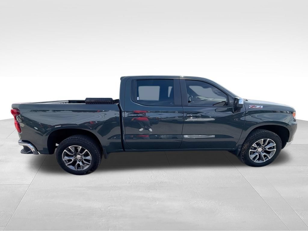 Used 2026 Chevrolet Silverado 1500 LT AWD/4WD image 9