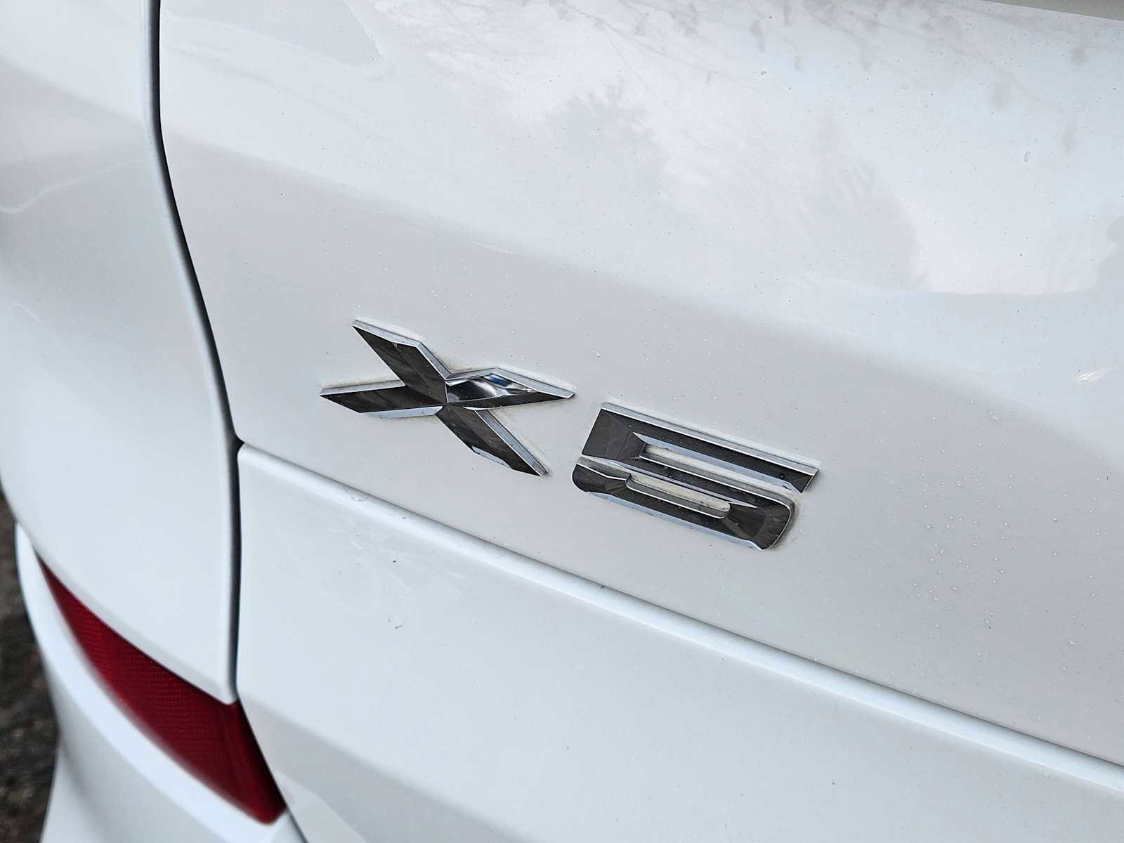 Used 2022 BMW X5 xDrive45e w/ M Sport Package image 4