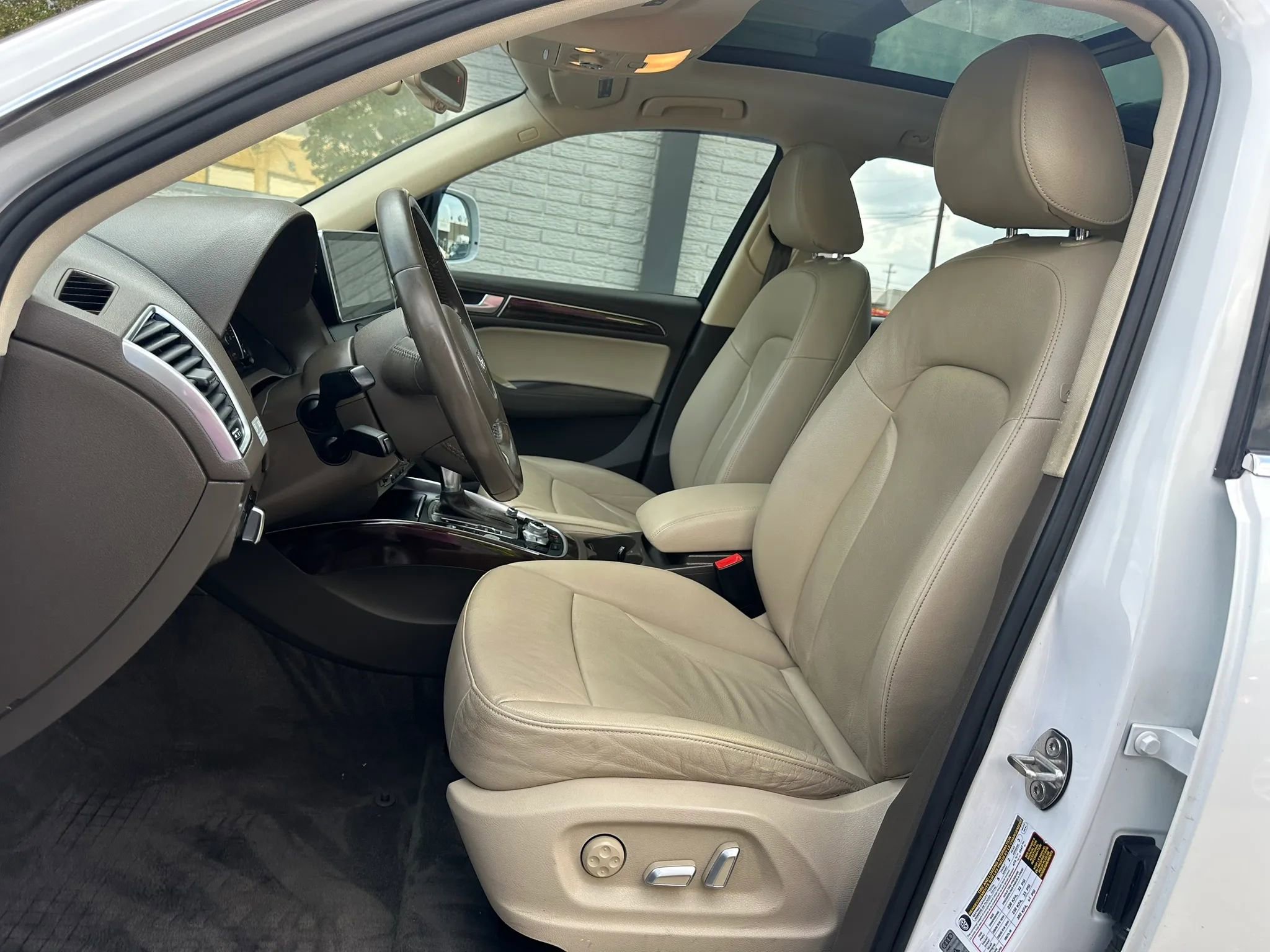 Used 2016 Audi Q5 TDI Premium Plus w/ Technology Package image 13