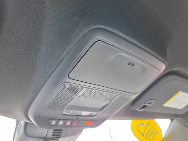 Used 2025 Chevrolet Traverse LT AWD/4WD image 15