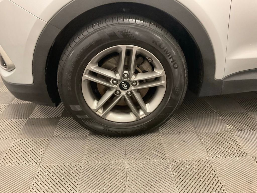 Used 2017 Hyundai Santa Fe Sport image 13