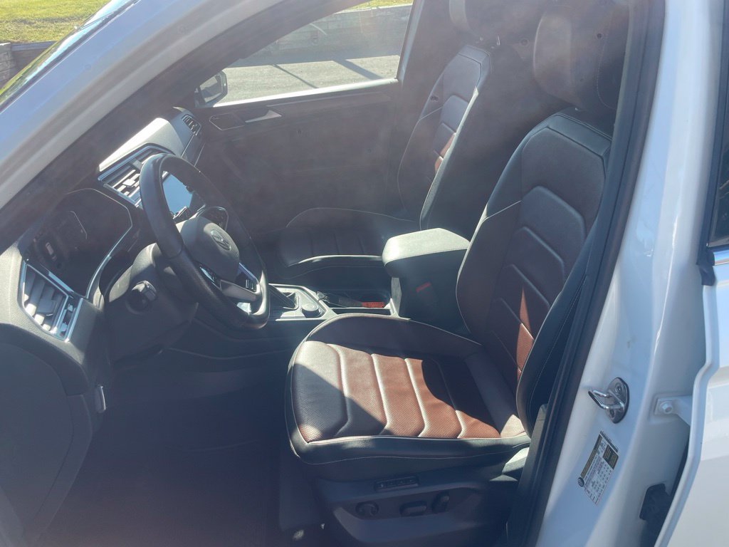 Used 2023 Volkswagen Tiguan SEL R-Line AWD/4WD image 16