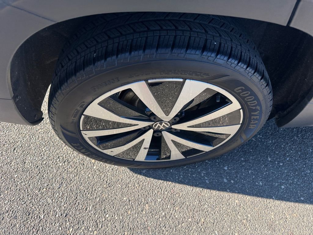 Used 2024 Volkswagen Taos SE image 18