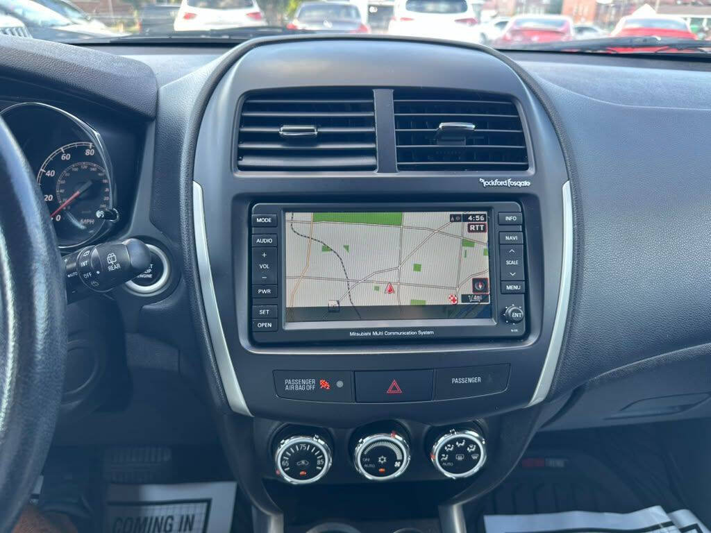 Used 2013 Mitsubishi Outlander Sport SE AWD/4WD image 16