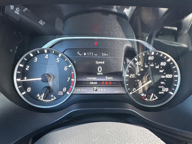 Used 2024 Nissan Titan SV image 18
