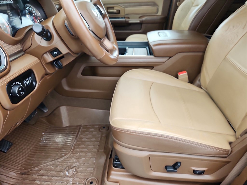 Used 2022 RAM 3500 Limited image 8