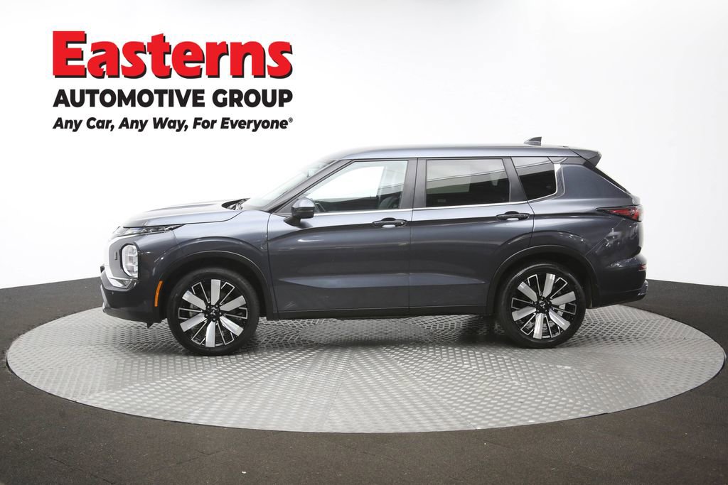Used 2025 Mitsubishi Outlander SE AWD/4WD image 59