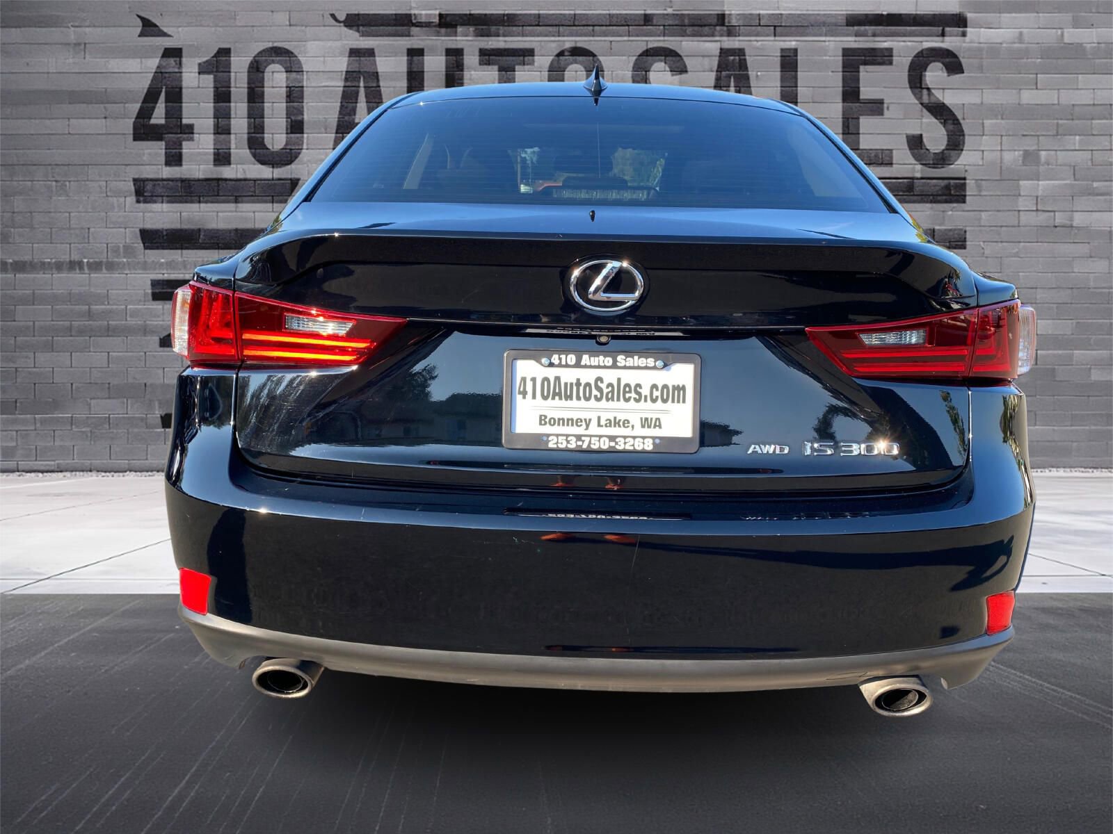 Used 2016 Lexus IS 300 AWD image 4