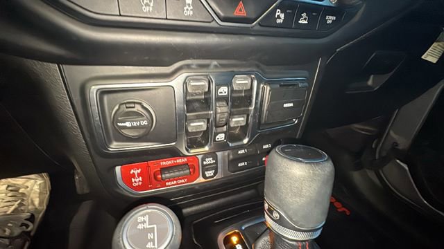 Used 2020 Jeep Gladiator Rubicon image 25