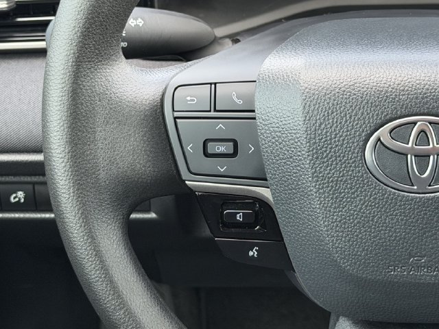 Used 2026 Toyota Camry LE FWD image 15